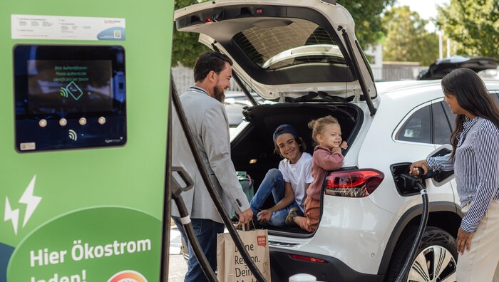 Unterwegs laden wird einfacher dank Deutschlandnetz